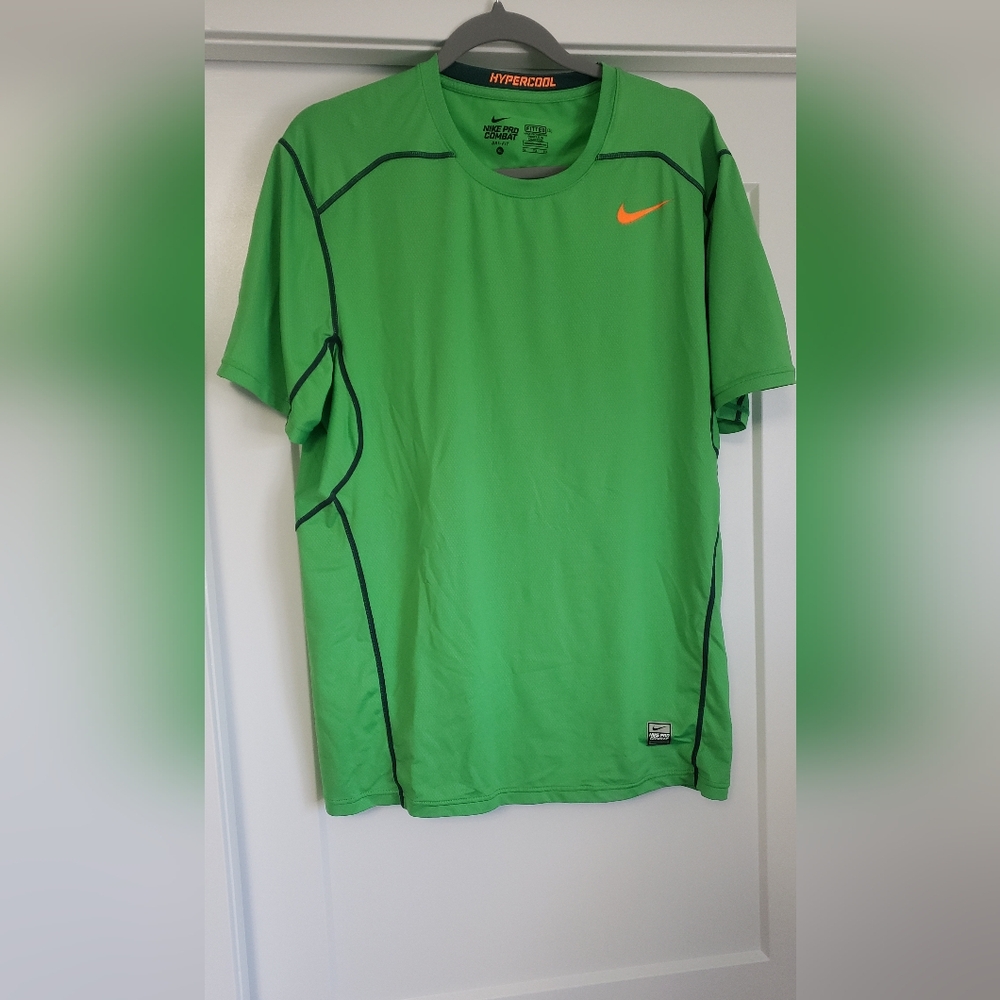 Nike Men's Vibrant Green Short Sleeve Tee